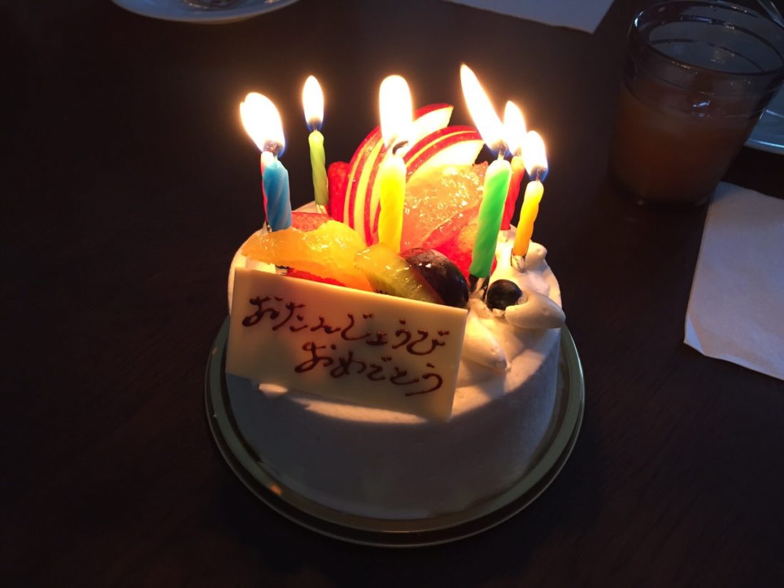 誕生日ケーキ